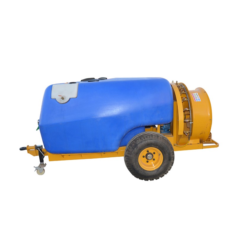 Vontatott gyümölcsös permetezőgép